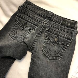PRE💕OWNED TRUE RELIGION SKINNY JEANS